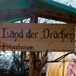 Mittelaltermarkt, Markus der Mäusegaukler, Land der Drachen, Drachenschießen, Drachenhöhle, Drachenfütterung, Schloss Scherneck, mittelalterlicher Weihnachtsmarkt, Landsknechtstross, Mäuseroulette, Mäuseschatz.
