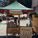Der Mäusegaukler, das wahrscheinich schönste Mäuseroulette der Welt, eine Maus oder was auch immer zum Marktwochenende auf dem Mittelalterspektakel zu Guteneck gehört.
