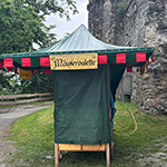 Der Mäusegaukler, das wahrscheinich schönste Mäuseroulette der Welt, eine Maus oder was auch immer zum Marktwochenende auf dem 25. Ritterturnier auf der Burgruine Königstein im Taunus gehört.