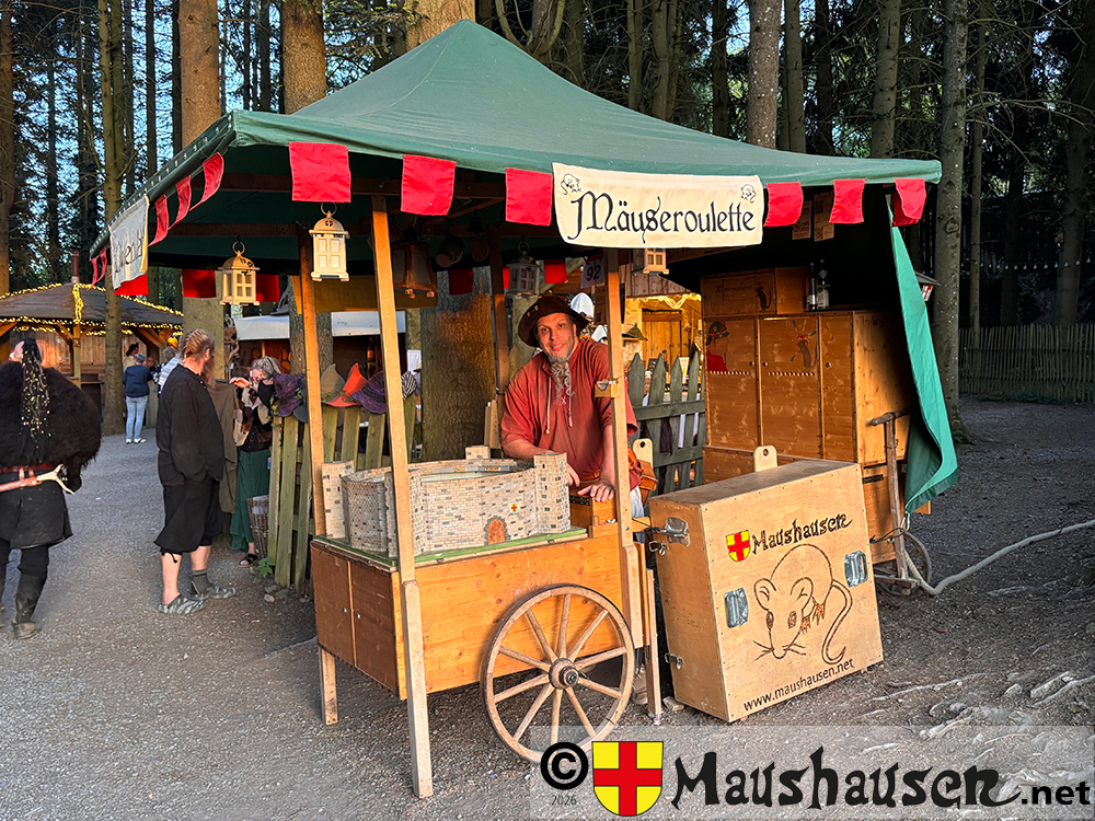 Der stand mit dem wahrscheinlich schönsten Mäuseroulette der Mittelalterszene mit Pausenwagen und Mäusegaukler.
